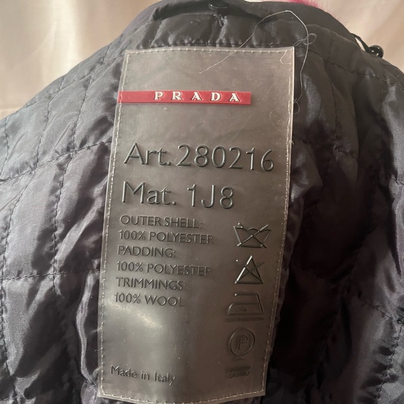 Women’s Black Jacket with Red Fur Collar - Picture 10 of 14